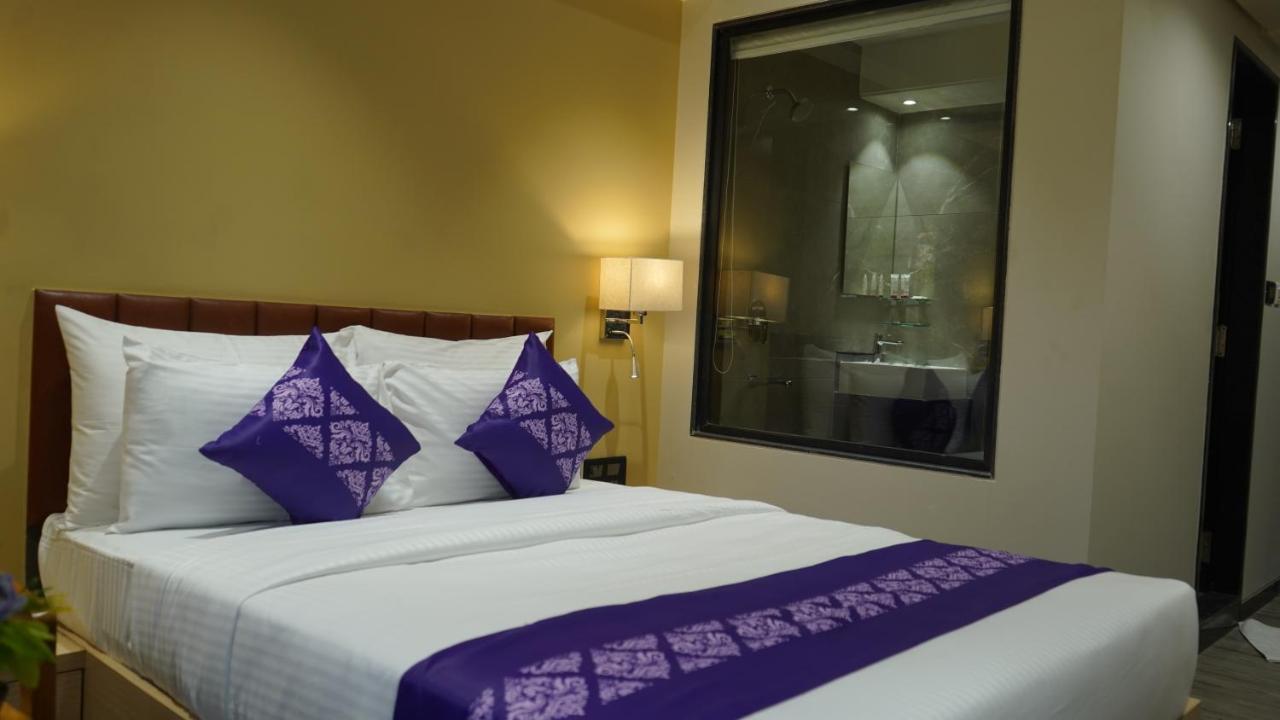 Purple Beds By Vits Dwarkesh, Surat Hotel Salabatpura Ngoại thất bức ảnh